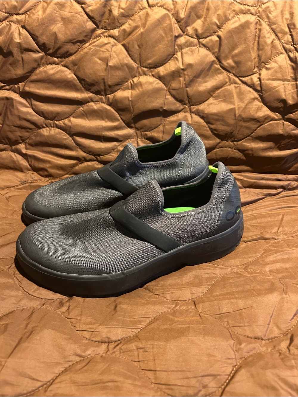 OOFOS Women's Slip-On Flats in Charcoal with Lime Accents